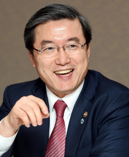 Dr. Young-sup Joo